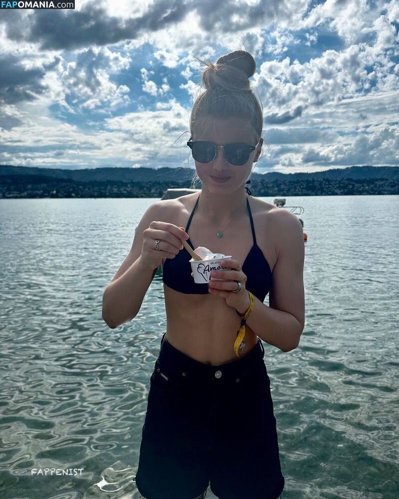 Tina Hausmann Nud OnlyFans  Fotografie scursă #3