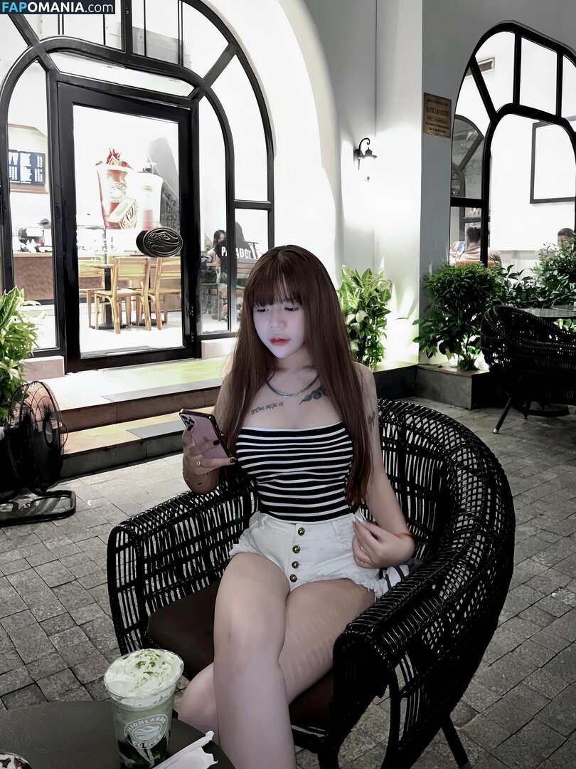 _tn.vyye Nud OnlyFans  Fotografie scursă #10