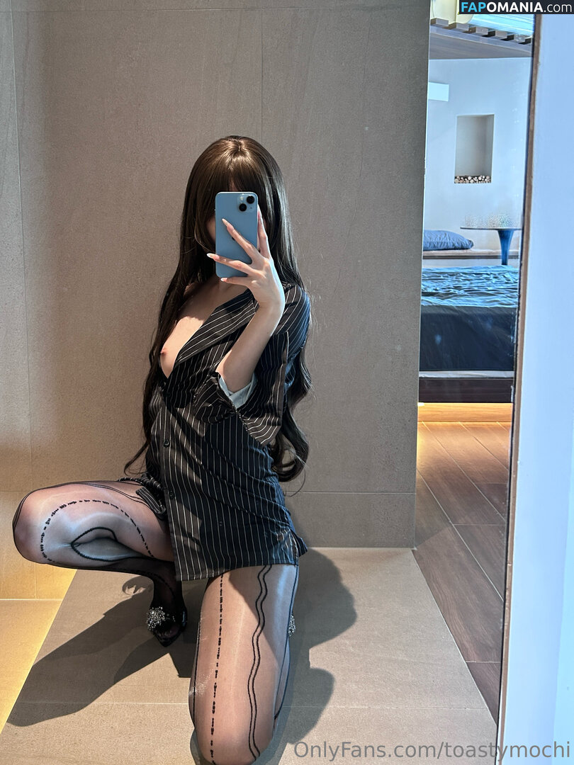 Toastymochi1 / https: / toastymochi Nud OnlyFans  Fotografie scursă #3