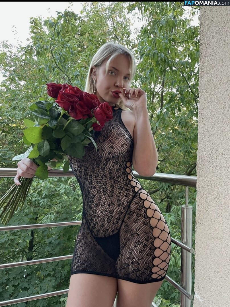 Tomskaya Lubov / l_tomskaia / tomskaya_lyubov_ Nud OnlyFans  Fotografie scursă #7