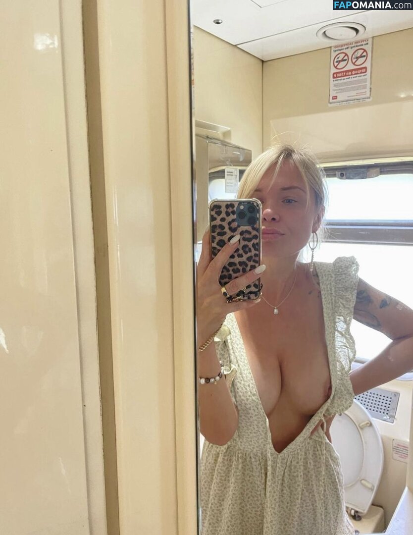 Tomskaya Lubov / l_tomskaia / tomskaya_lyubov_ Nud OnlyFans  Fotografie scursă #17