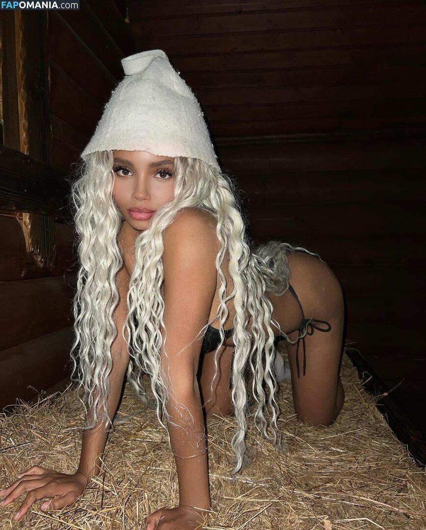 Tosyandra / victoriaonofomi Nud OnlyFans  Fotografie scursă #3