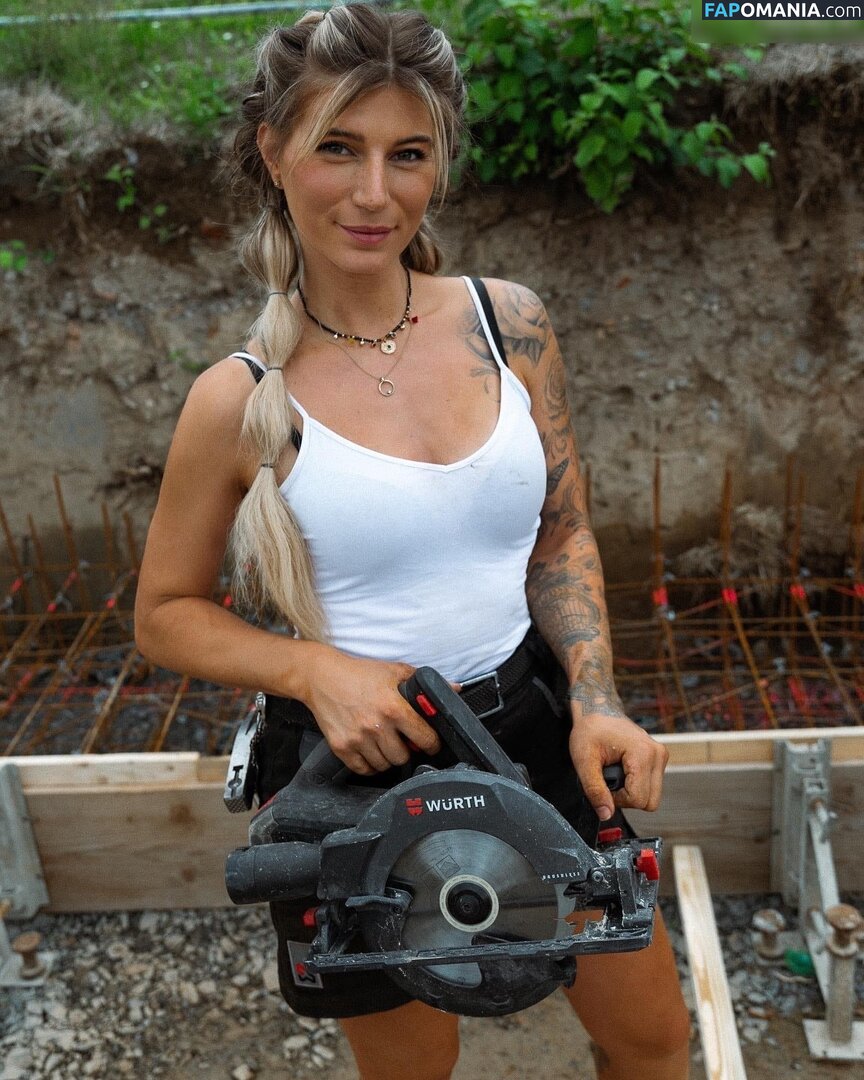 Tschulique Nud OnlyFans  Fotografie scursă #6