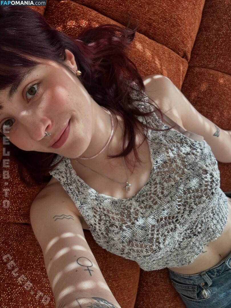 https: / typicallylotti Nud OnlyFans  Fotografie scursă #2