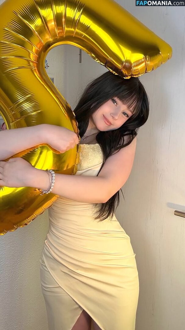 Upminaa / https: Nud OnlyFans  Fotografie scursă #30