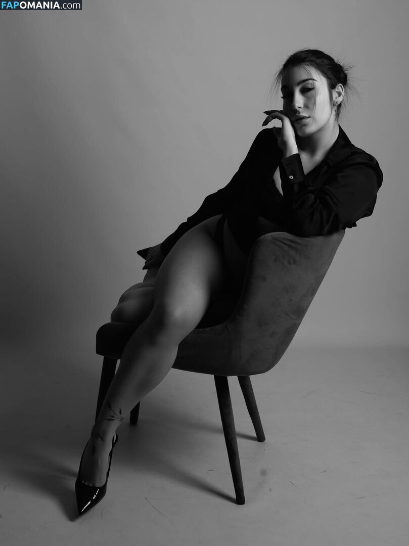 @Valentinadisozio / Valentina di Sozio Nud OnlyFans  Fotografie scursă #5