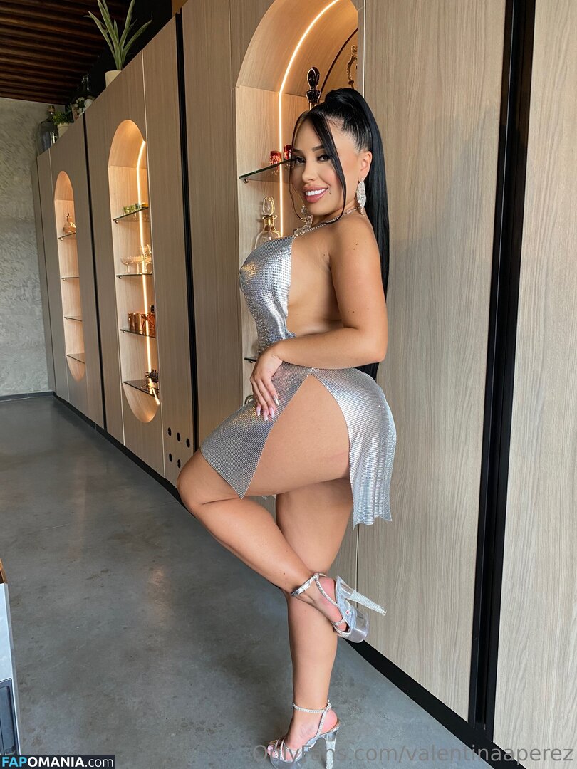 Valentina Perez / valentiinaperez / valentina_perezxoxo Nud OnlyFans  Fotografie scursă #27