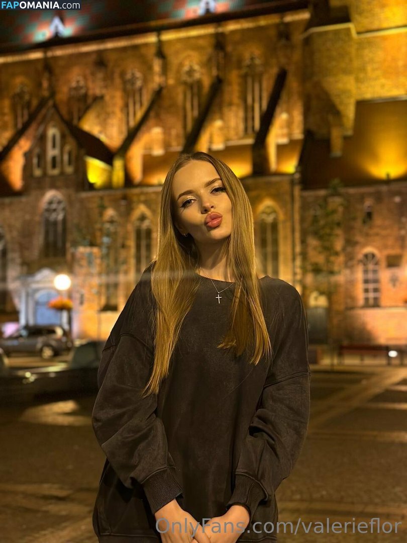 valerieflor / valerieflores Nud OnlyFans  Fotografie scursă #56