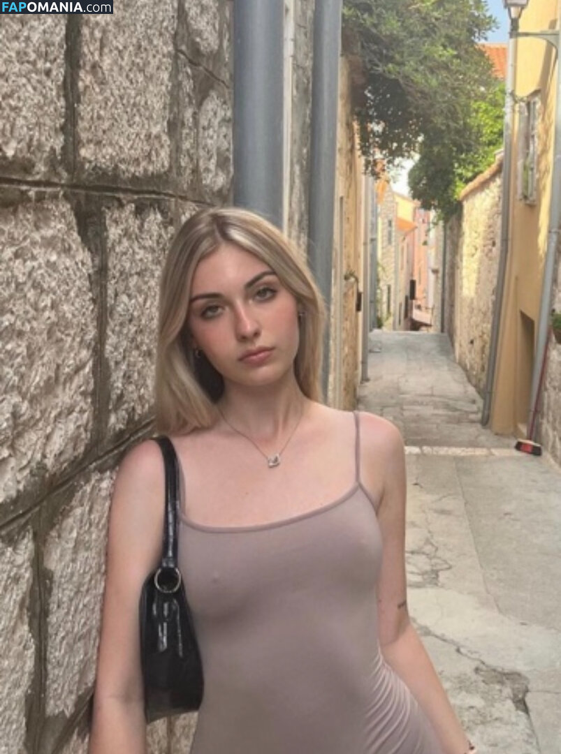 Hungarian / Magyar / Vas Megyei Lányok / szps_blnk Nud OnlyFans  Fotografie scursă #1