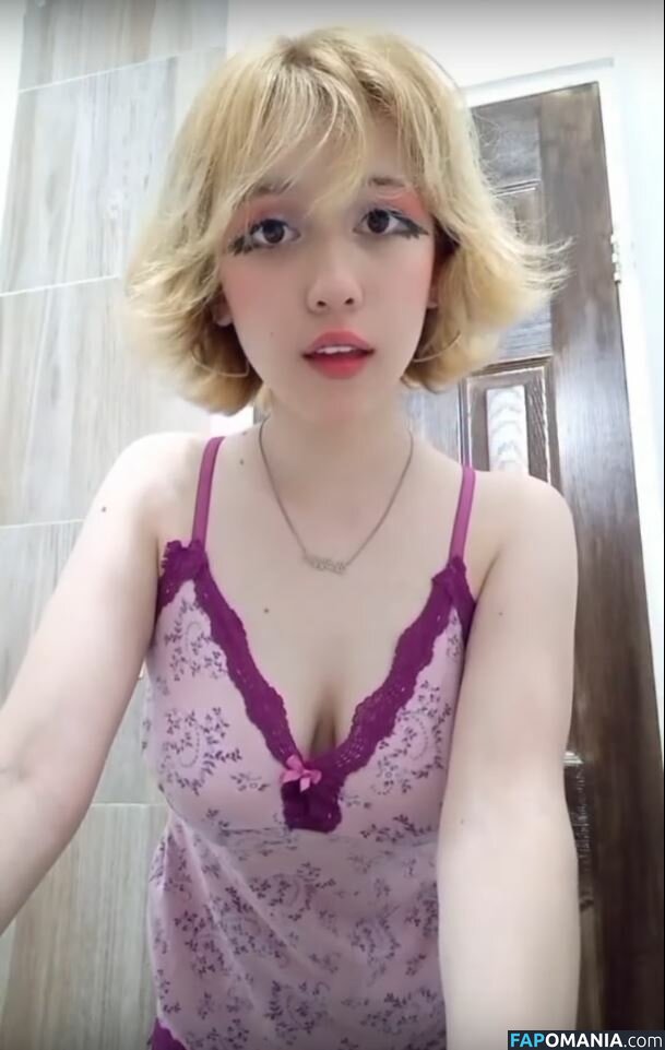 kusuoveki / kusuovk / vekikusuo / vekita / vekitk Nud OnlyFans  Fotografie scursă #1