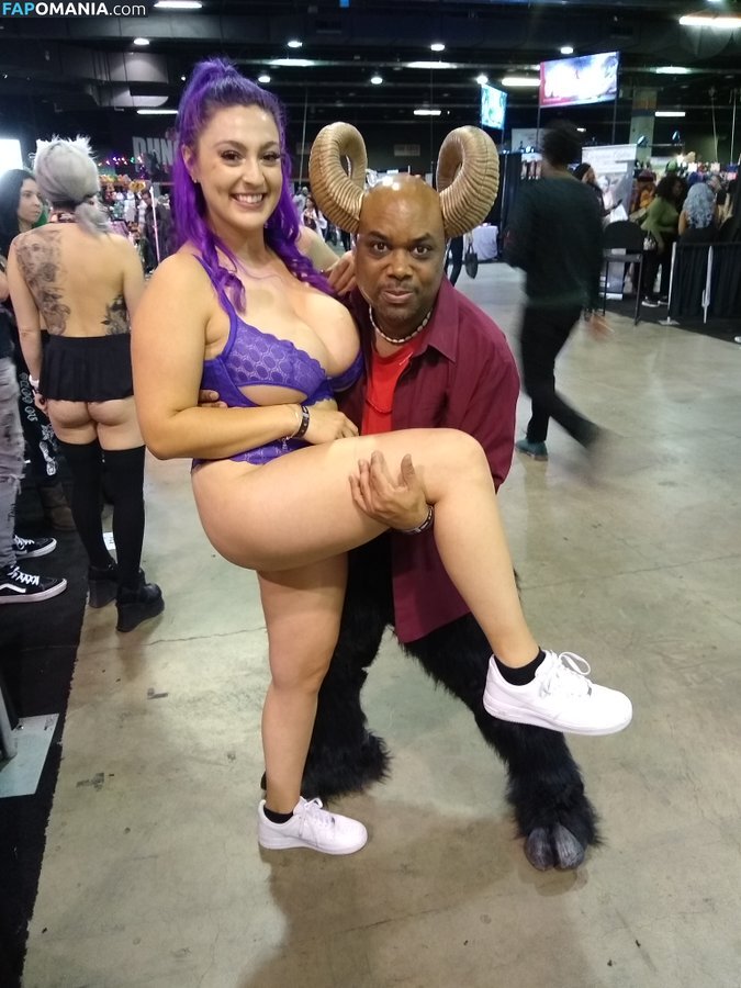 Veronica Avluv / theonlyveronicaavluvxx / veronicaavluv Nud OnlyFans  Fotografie scursă #190