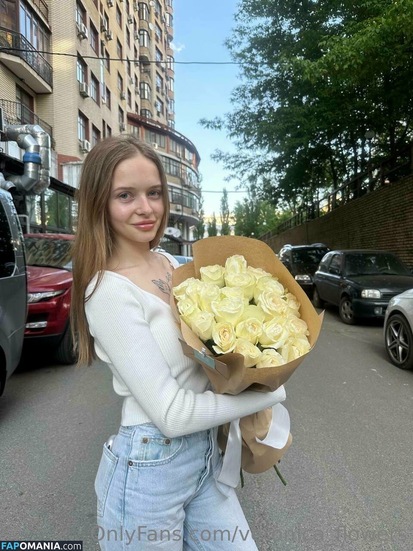 mzlovinmyself / veronica_flowers Nud OnlyFans  Fotografie scursă #11