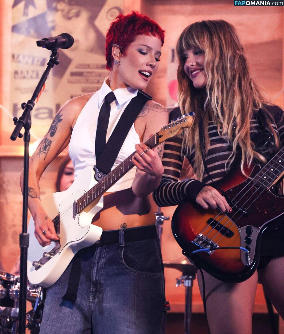 Maneskin bassist / Victoria De Angelis / vicdeangelis Nud OnlyFans  Fotografie scursă #1079