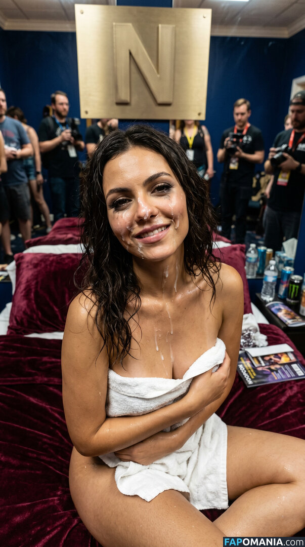 Victoria Justice / https: / victoriajustice Nud OnlyFans  Fotografie scursă #92