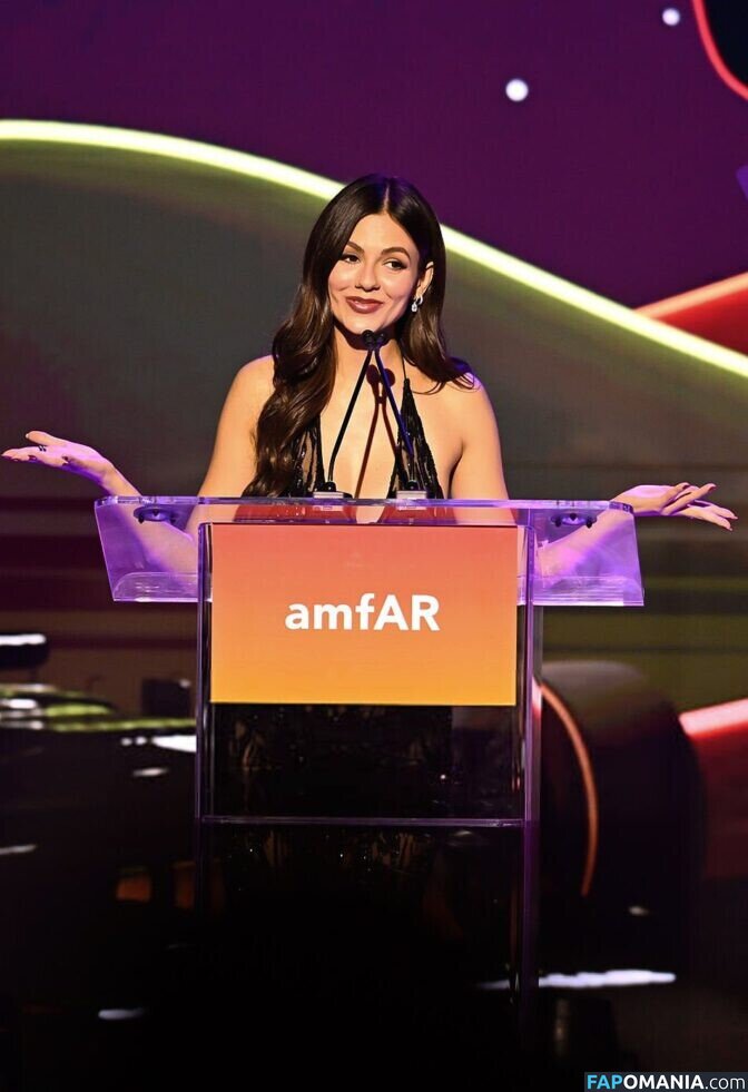 Victoria Justice / https: / victoriajustice Nud OnlyFans  Fotografie scursă #111
