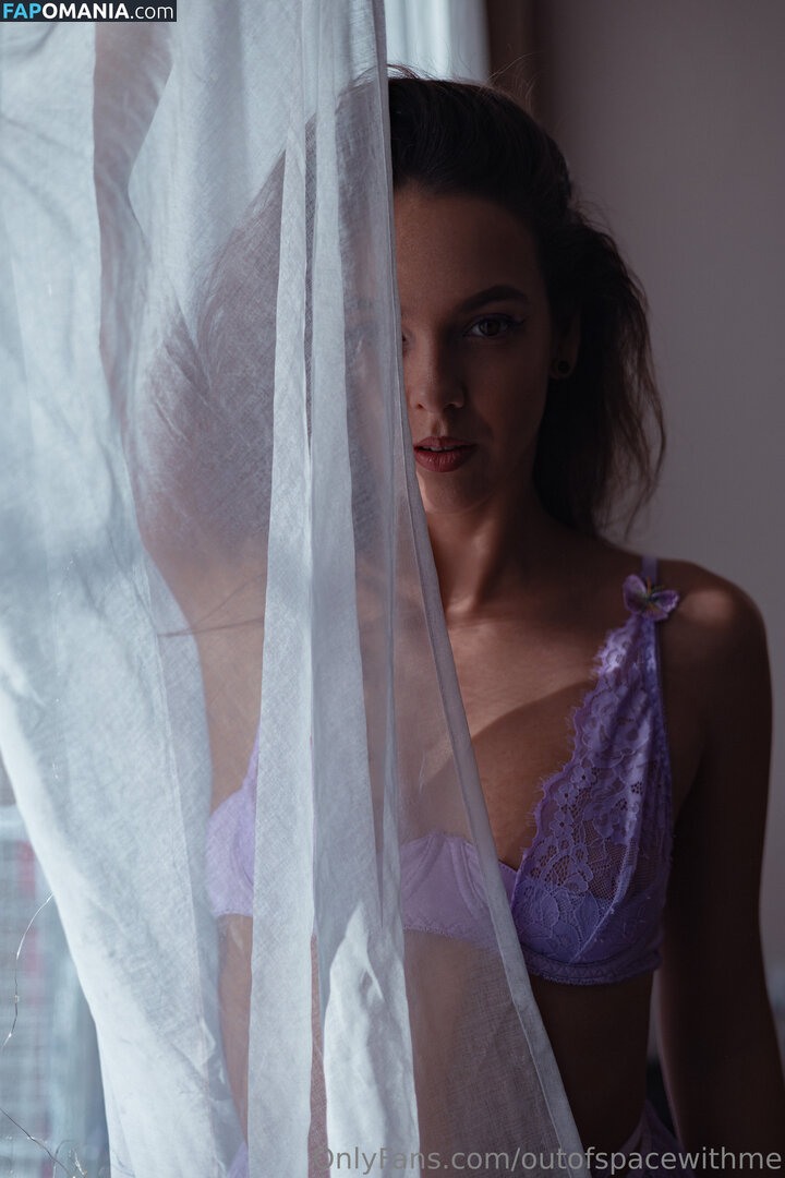 Vikioutofspace Nud OnlyFans  Fotografie scursă #15