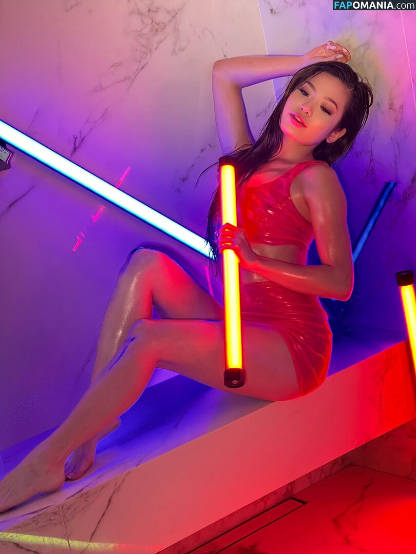 Vina Sky / vinaskyfanpage / vinaskyy Nud OnlyFans  Fotografie scursă #828