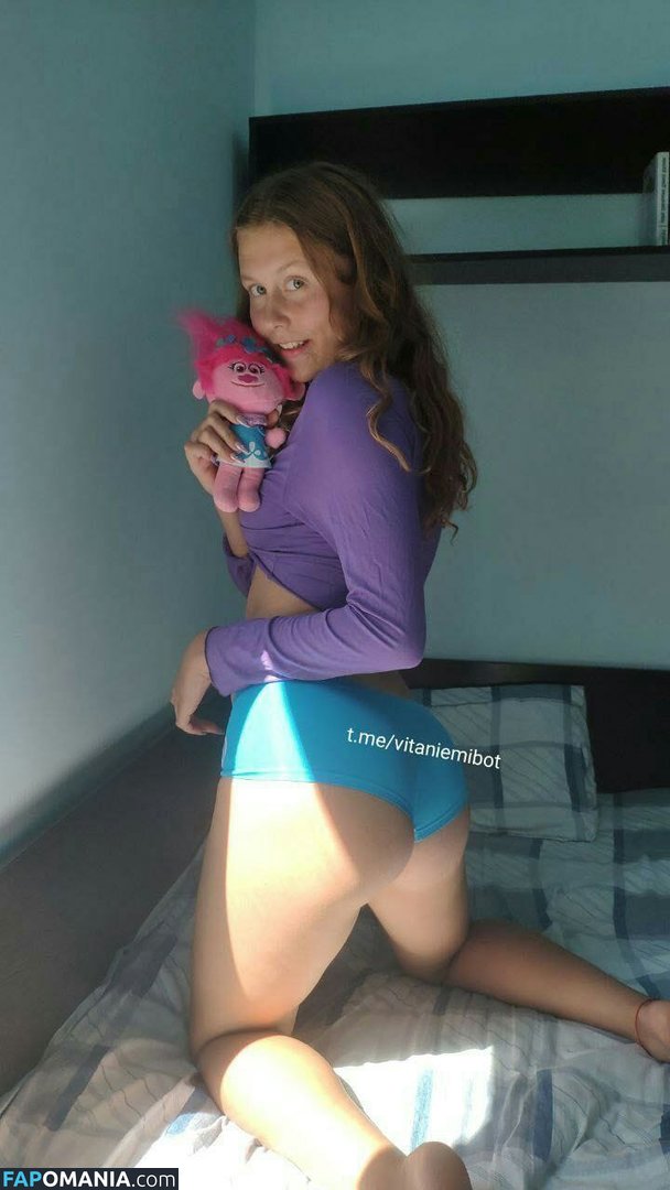 _vitaniemi01 / bloom.xvi / nayane_vitali01 / vitaniemi Nud OnlyFans  Fotografie scursă #78