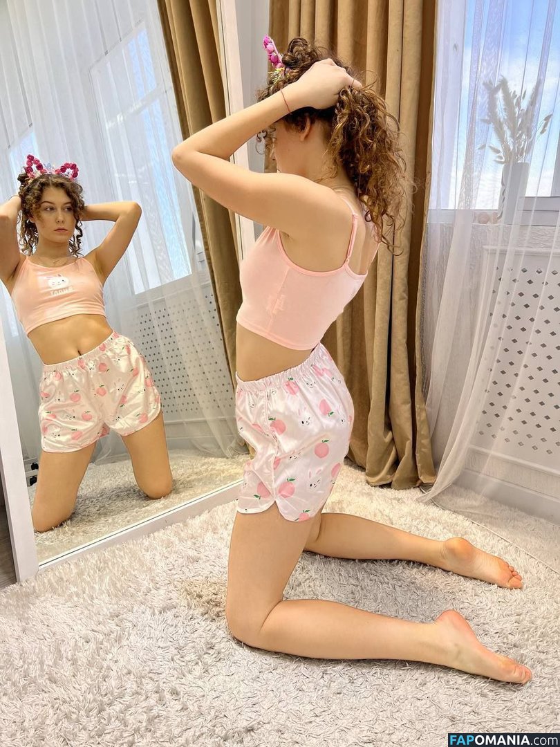 _vitaniemi01 / bloom.xvi / nayane_vitali01 / vitaniemi Nud OnlyFans  Fotografie scursă #152