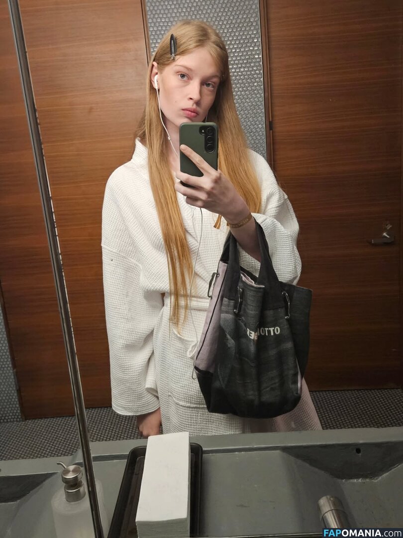 Vivian Jenna Wilson / vivllainous Nud OnlyFans  Fotografie scursă #3