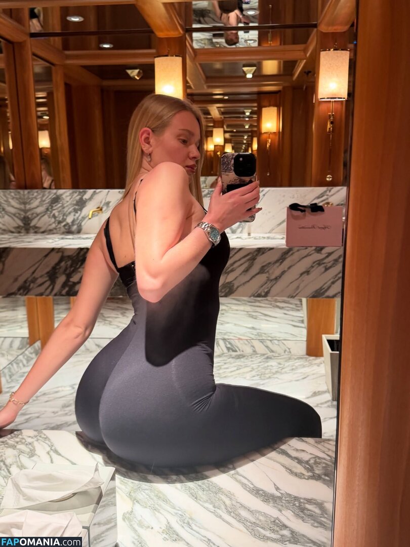 Vlada Dobryak / Vladababy / Vladaelfie Nud OnlyFans  Fotografie scursă #332