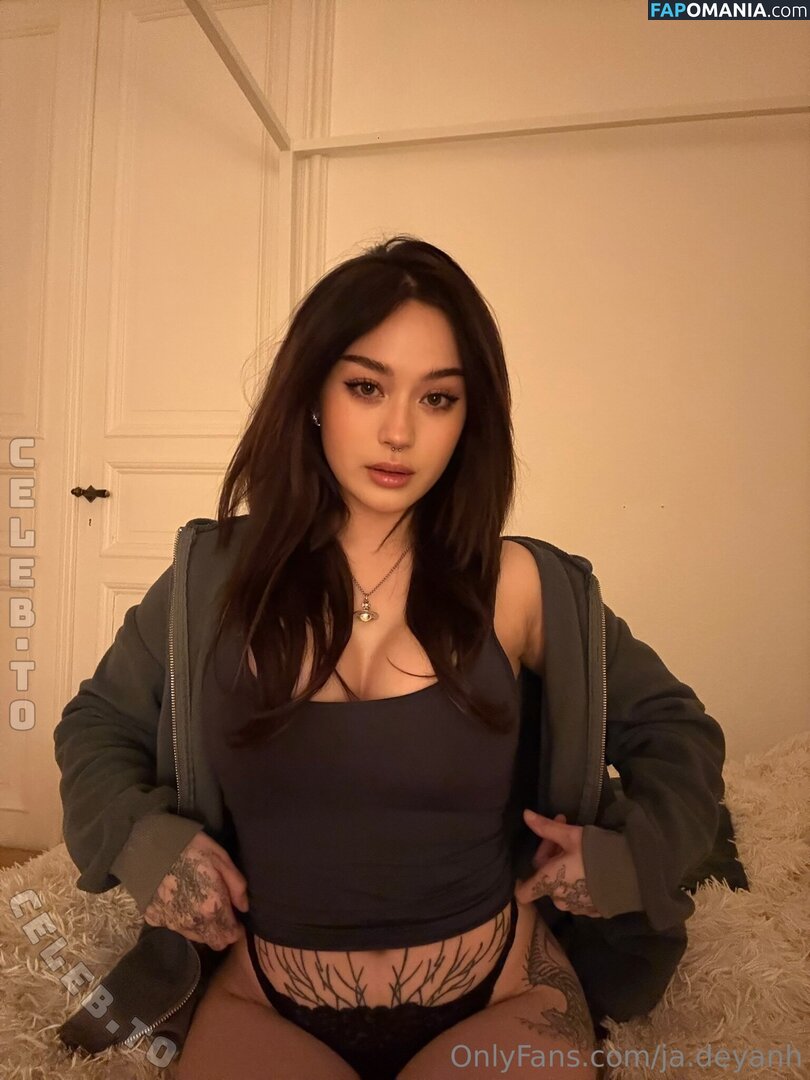Vylerria / itsjadeyanh / ja.dey / ja.deyanh / vy_beby Nud OnlyFans  Fotografie scursă #8