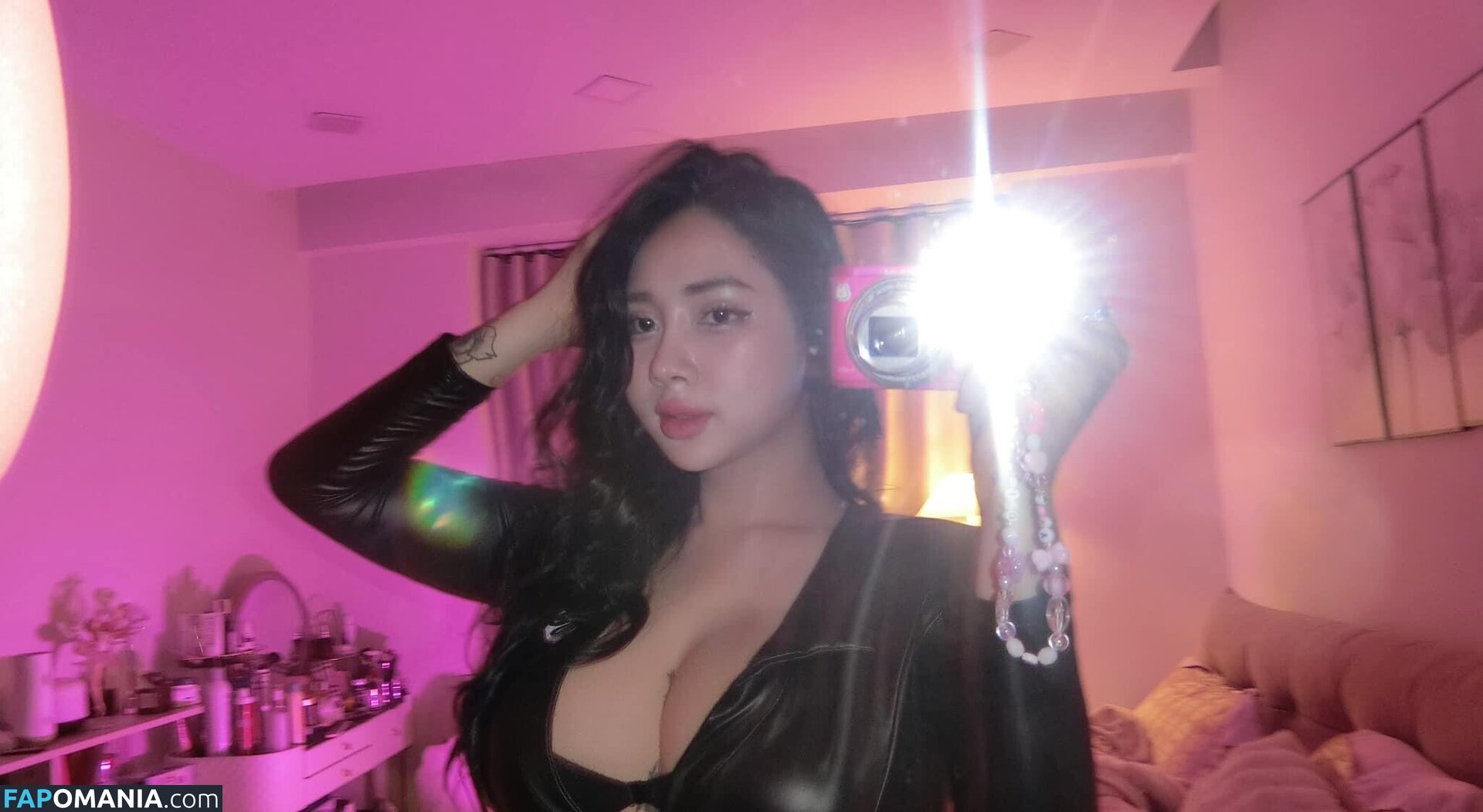 vynehellebore / vyvy.babieeeew / vyvybabiee Nud OnlyFans  Fotografie scursă #2