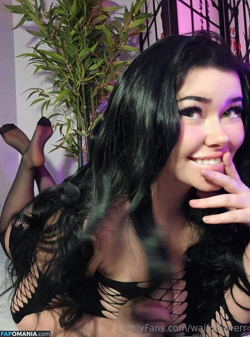 rewolfmi / waifuflowerr Nud OnlyFans  Fotografie scursă #22