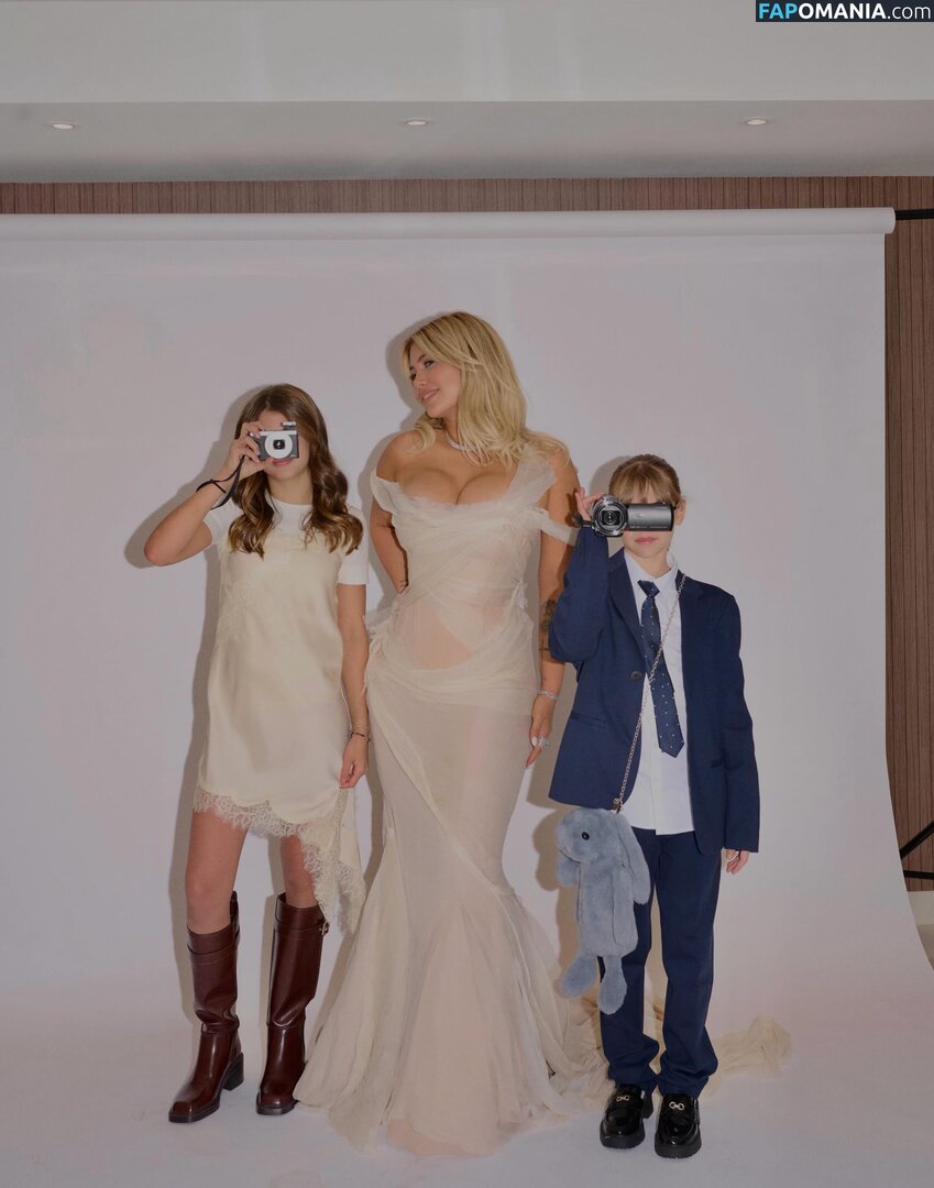 Icardi / Wanda Nara / badbitchwan / wanda_nara / wanditanara Nud OnlyFans  Fotografie scursă #533