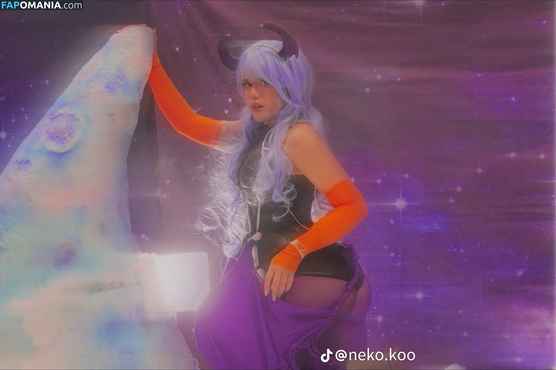 https: / widowmako Nud OnlyFans  Fotografie scursă #4