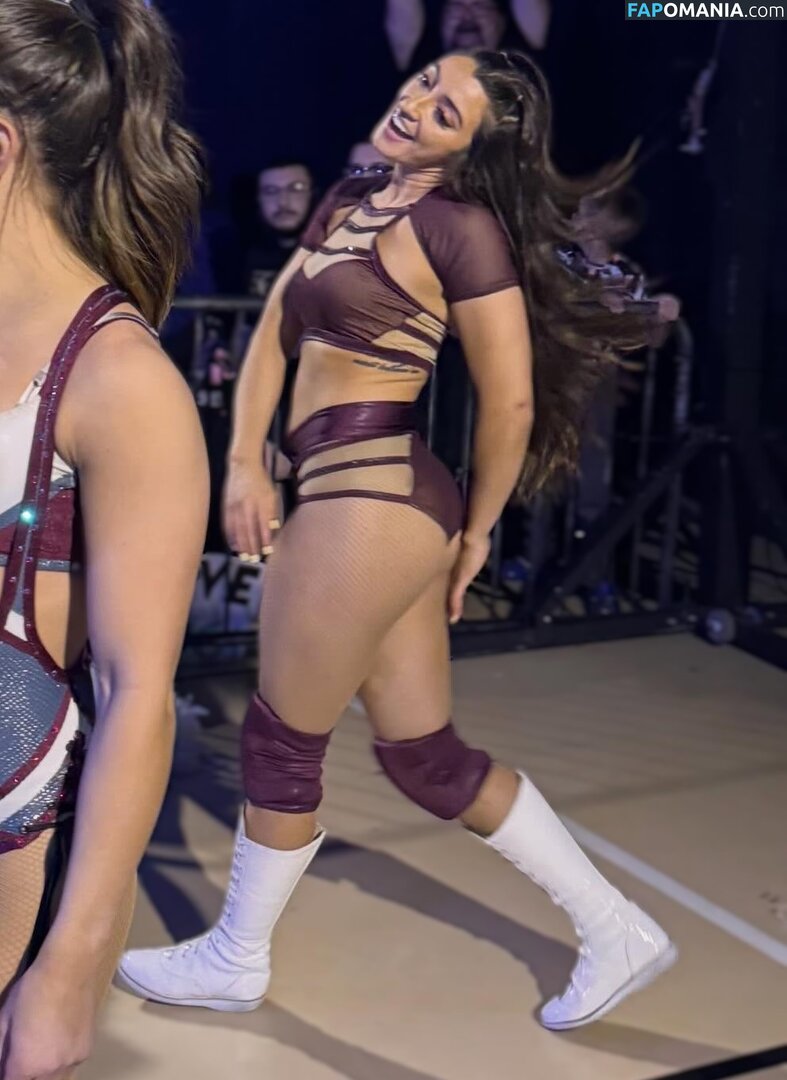 Madi Wrenkowski / Wren Sinclair / wrensinclairwwe Nud OnlyFans  Fotografie scursă #5