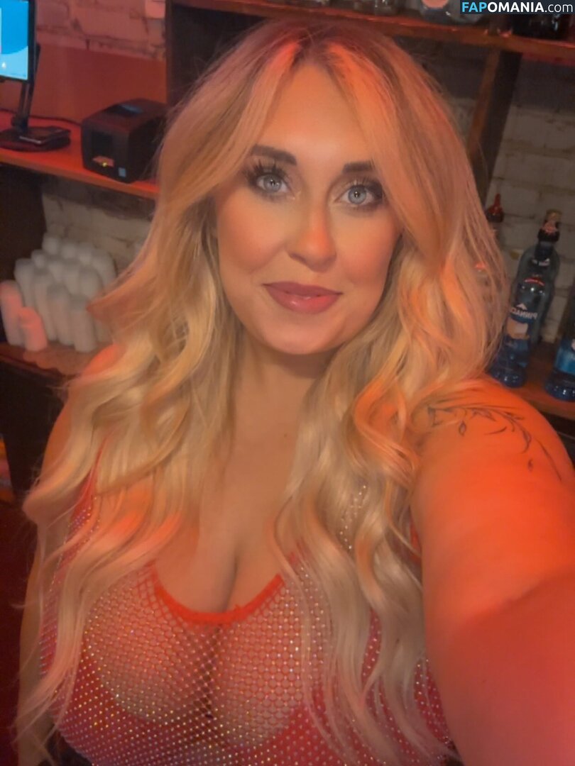 altizer.brittney / https: / queensizebxrbie / wvqueenb / xxlmilfbxrbie Nud OnlyFans  Fotografie scursă #3