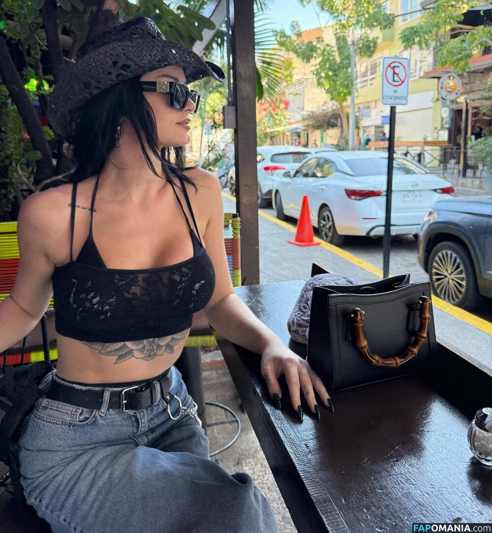 WWE's Paige  / WWE's Paige / Saraya Bevis / saraya Nud OnlyFans  Fotografie scursă #3