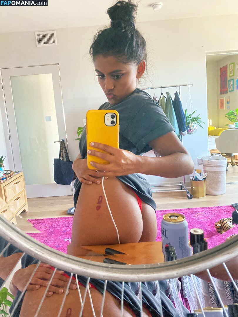 Yamini Nambimadom / yaminidoescomedy / yamininosebest Nud OnlyFans  Fotografie scursă #13