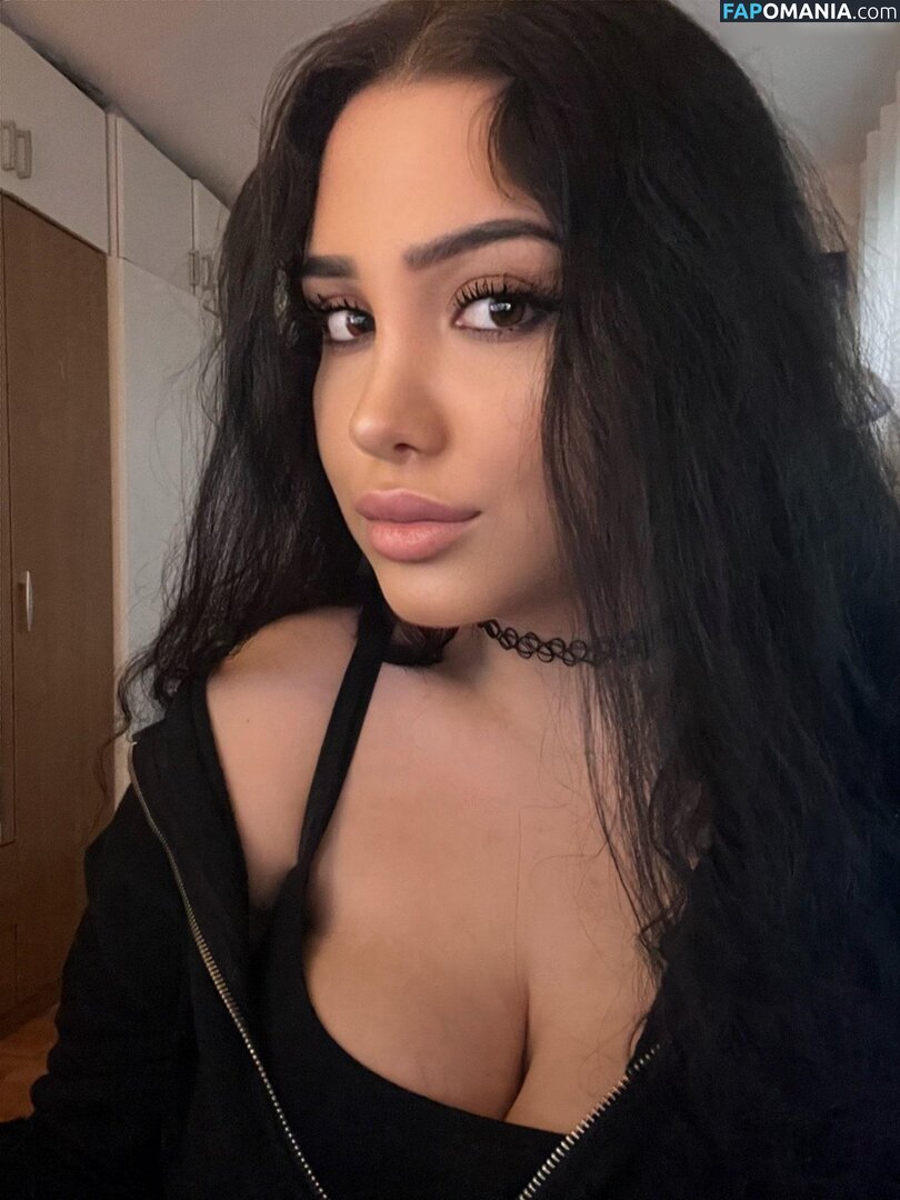 yasilisches Nud OnlyFans  Fotografie scursă #56