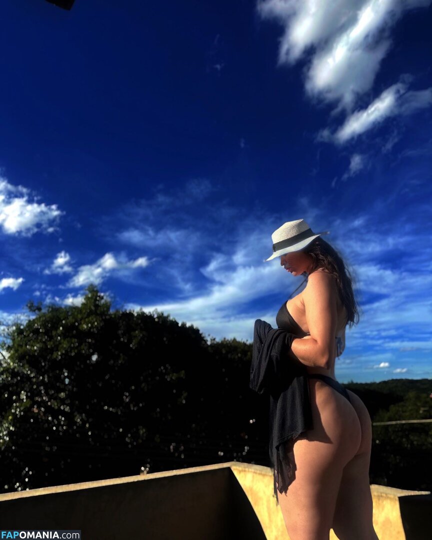 Yasmin Tasciane / yasmintascianee Nud OnlyFans  Fotografie scursă #2