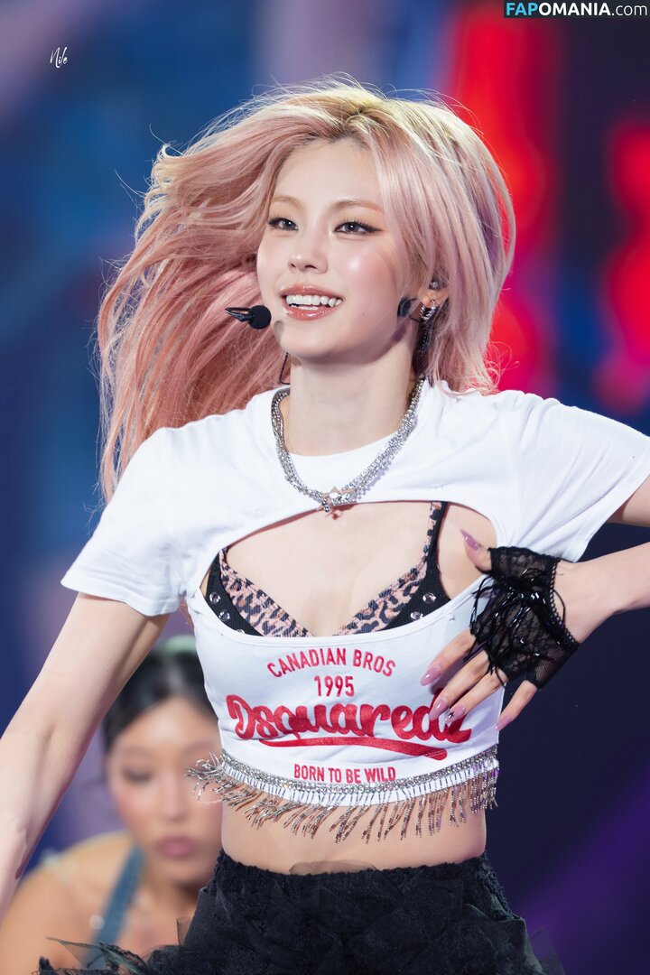 Hwang Ye-ji / ITZY (예지 / Yeji / yezyizhere Nud OnlyFans  Fotografie scursă #49