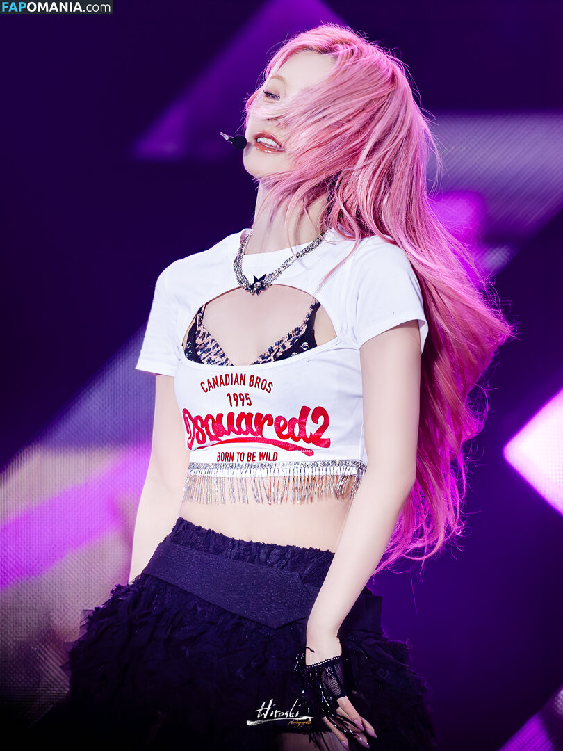 Hwang Ye-ji / ITZY (예지 / Yeji / yezyizhere Nud OnlyFans  Fotografie scursă #52