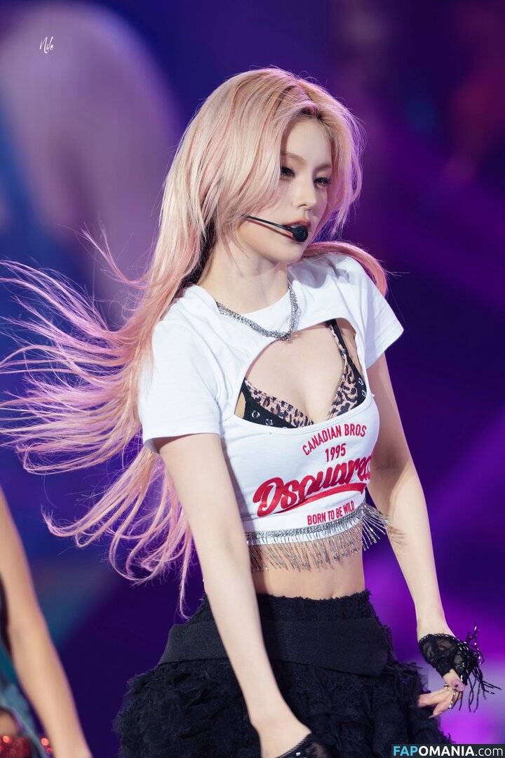 Hwang Ye-ji / ITZY (예지 / Yeji / yezyizhere Nud OnlyFans  Fotografie scursă #55