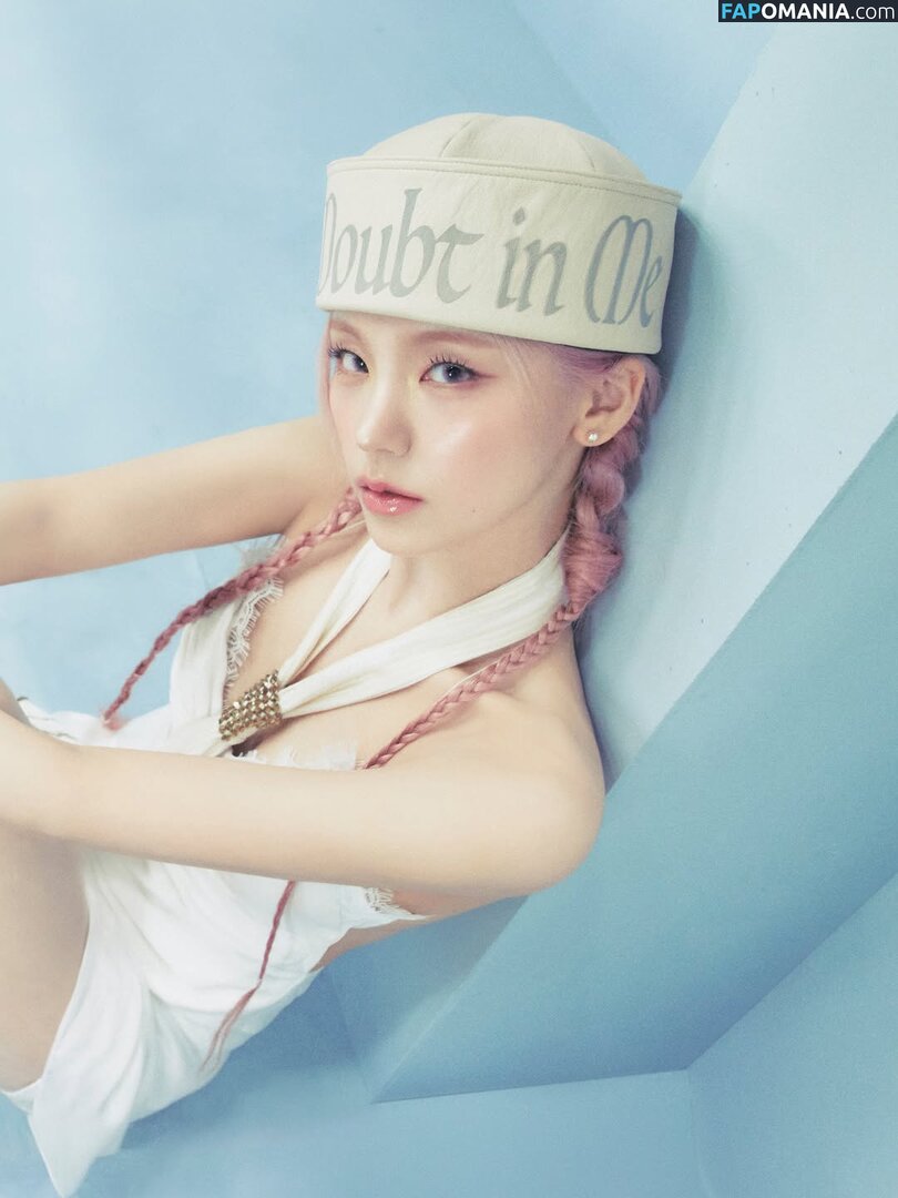 Hwang Ye-ji / ITZY (예지 / Yeji / yezyizhere Nud OnlyFans  Fotografie scursă #58