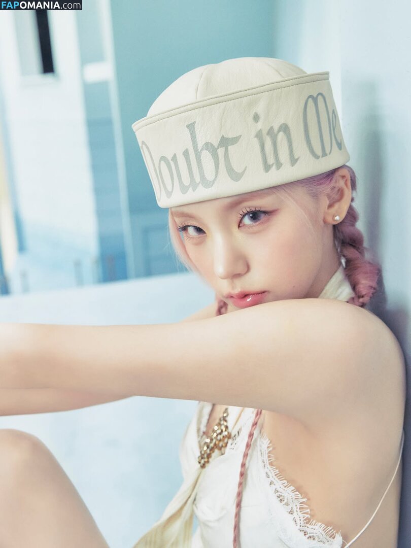 Hwang Ye-ji / ITZY (예지 / Yeji / yezyizhere Nud OnlyFans  Fotografie scursă #59