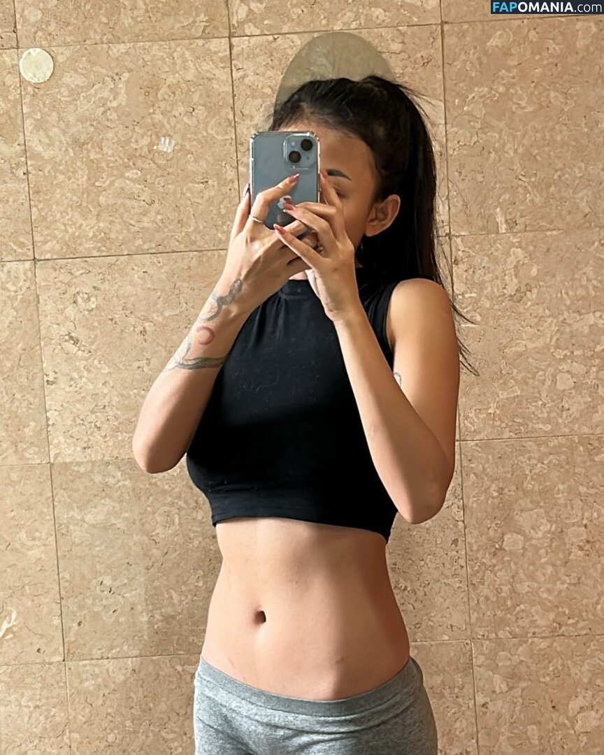 5leepyhead_ / Yeti Kurnia / https: / notp0cahonta5 Nud OnlyFans  Fotografie scursă #1