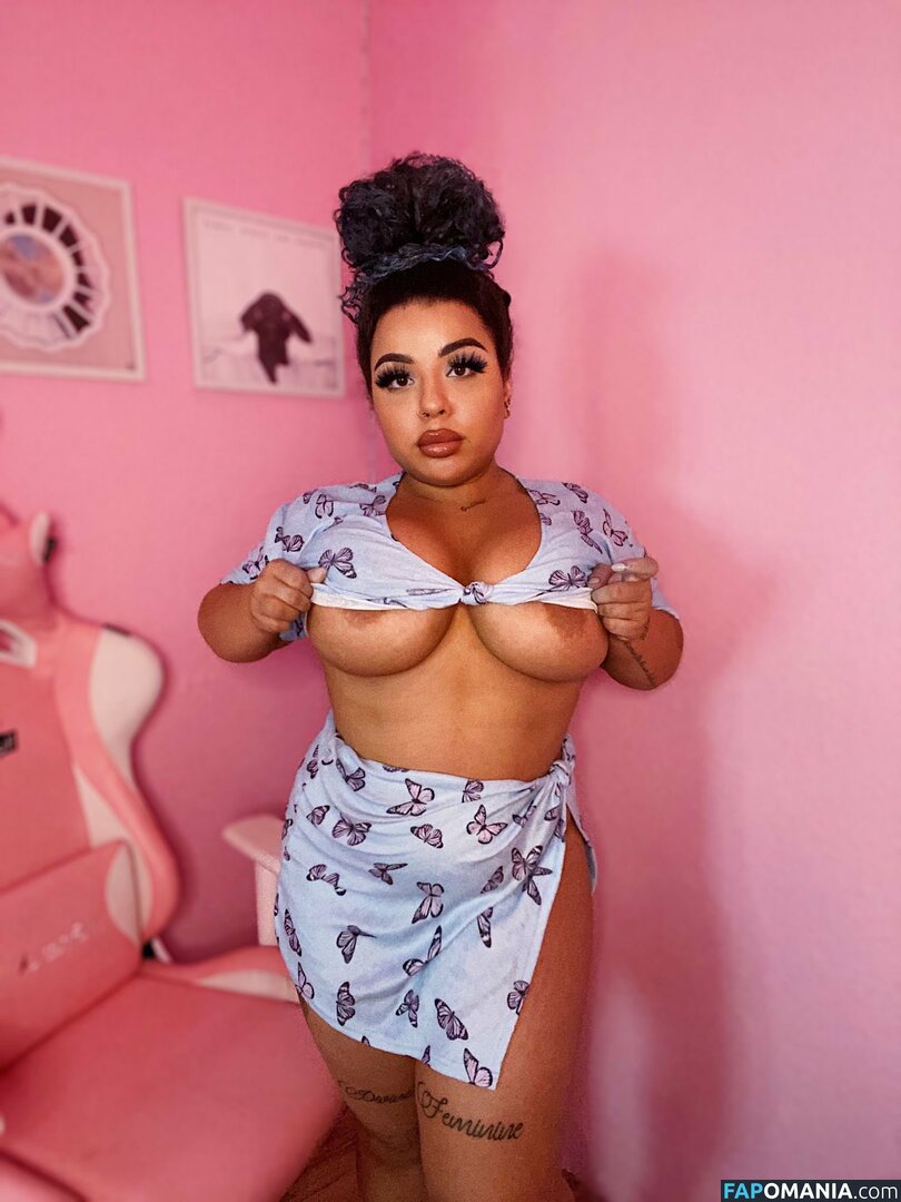 Yma Louisa / Ymalouisa / yma.louisa Nud OnlyFans  Fotografie scursă #3