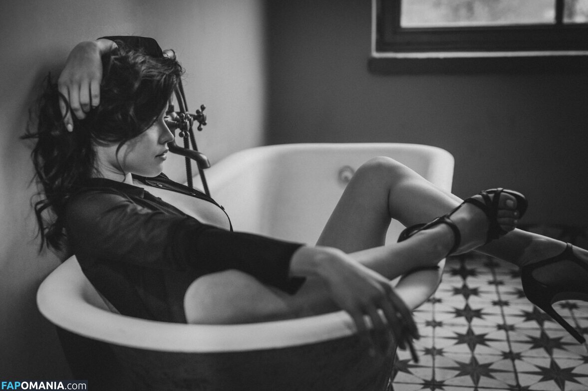 Yoana Nikolova / https: / nikolova__y / nikolova_y Nud OnlyFans  Fotografie scursă #13