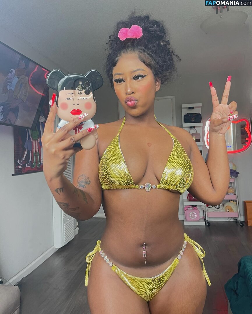 yungnena / yungnenaa Nud OnlyFans  Fotografie scursă #2