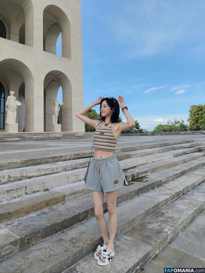 _Yuqi_ / https: / yuqisong.923 / yuqisun Nud OnlyFans  Fotografie scursă #64