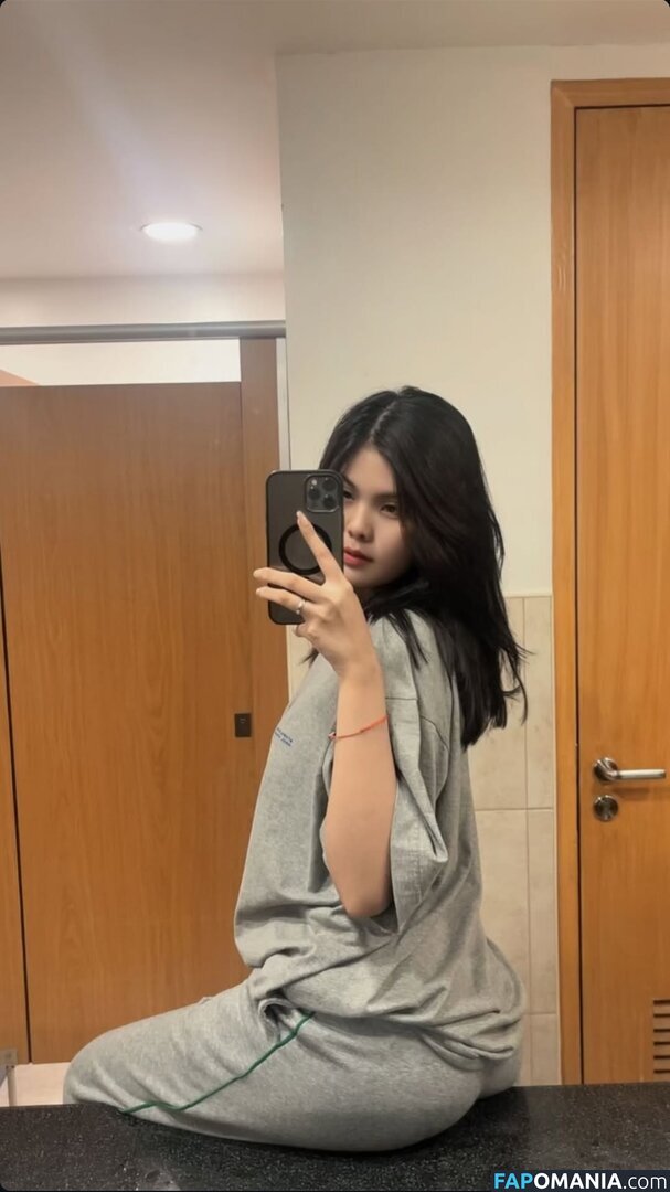 Yuri Gen / ilyrgennn / yengshdx_ Nud OnlyFans  Fotografie scursă #3