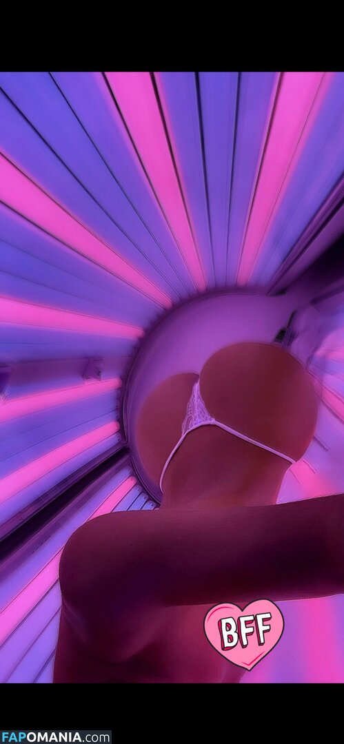 Yvniisbk / https: Nud OnlyFans  Fotografie scursă #3