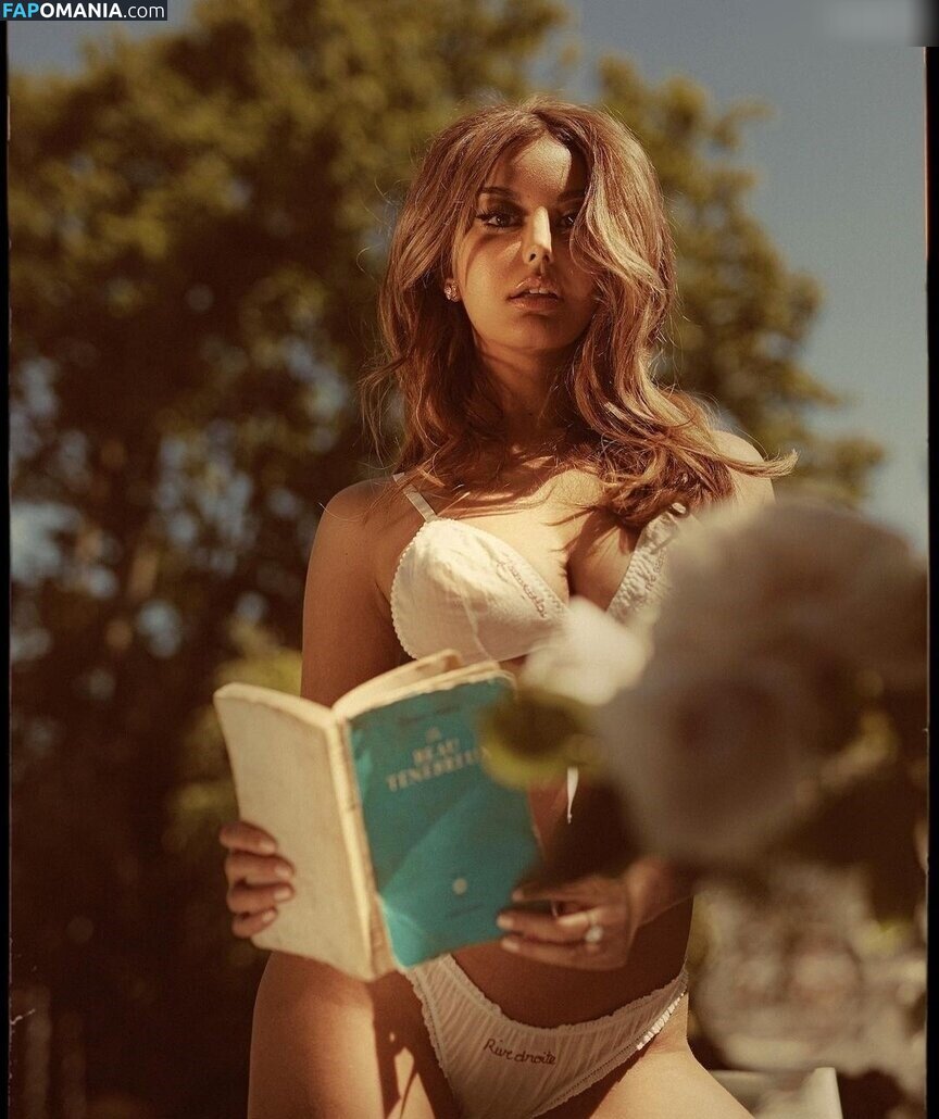 Zahia Dehar / zahiaofficiel Nud OnlyFans  Fotografie scursă #297