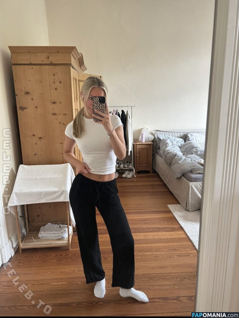 Zarah Ellen / zarah.ellen / zarah_eln Nud OnlyFans  Fotografie scursă #1